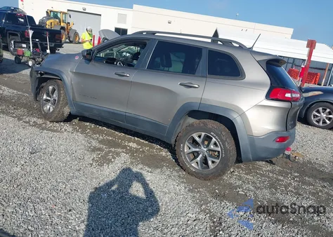 2017 Jeep Cherokee Trailhawk 4X4 z USA, uszkodzony, nr VIN 1C4PJMBS8HW590295